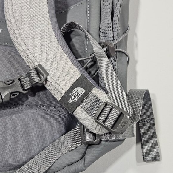 The North Face Women’s Borealis Backpack Gray 27L NWT - Picture 7 of 8